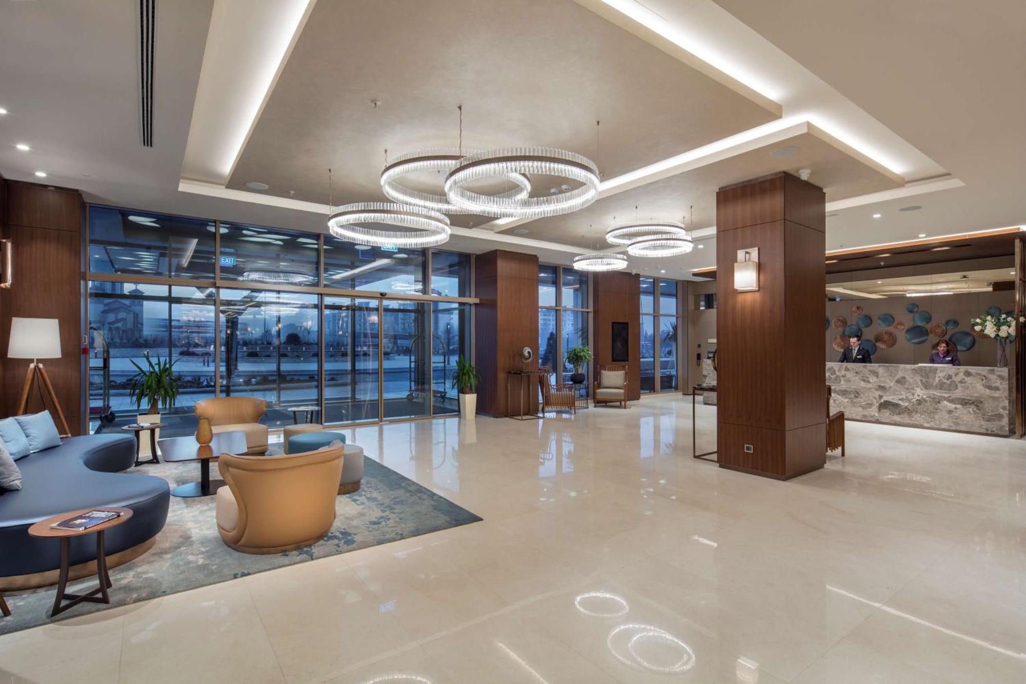מלון Doubletree By Hilton סקופיה מראה חיצוני תמונה Lobby