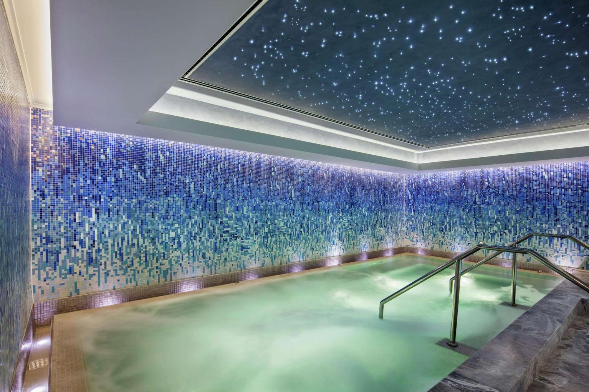 מלון Doubletree By Hilton סקופיה מראה חיצוני תמונה The spa at The Ivy Spa